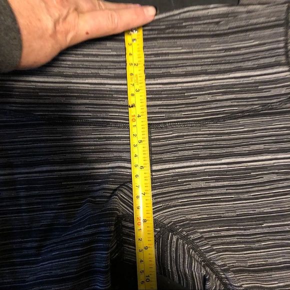 Lululemon WUP size 4 - Picture 7 of 11